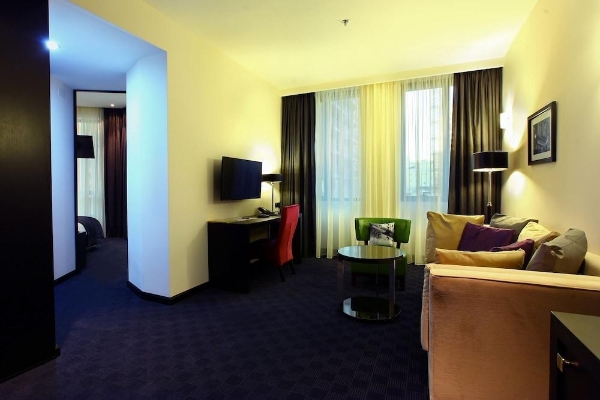 Hotel North Avenue (Yerevan)
